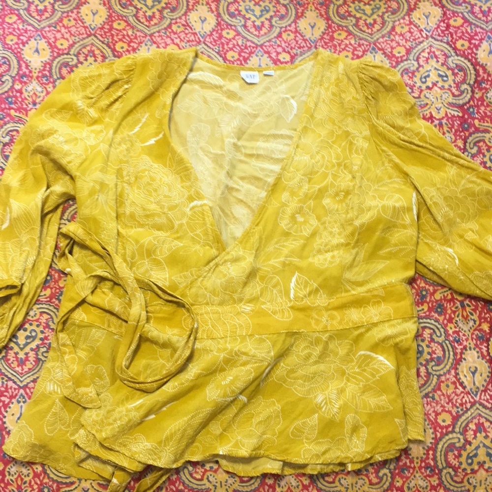 GAP wrap shirt